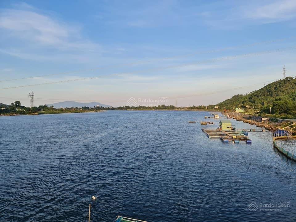 800m2 có hơn 300m2 đất ở ven sông thuộc thôn trường định  hoà liên giá chỉ 7.4 tỷ 0905 556 ***