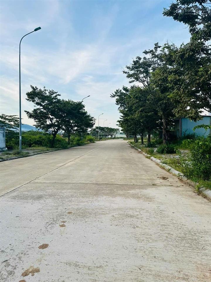Cần bán đường 10.5m khu đô thị golden hills hoà hiệp liên chiểu  đà nẵng, giá 4.05 tỷ/125m2