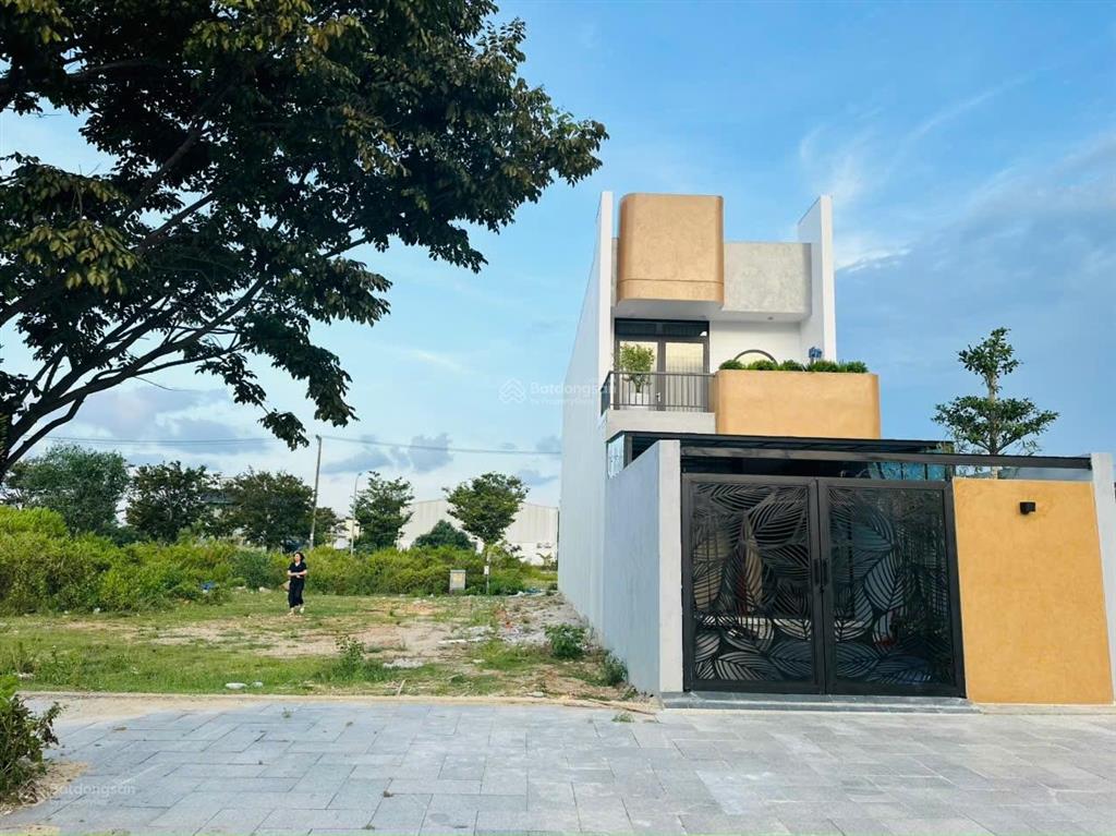 Cần bán đường 10.5m khu đô thị golden hills hoà hiệp liên chiểu  đà nẵng, giá 4.05 tỷ/125m2