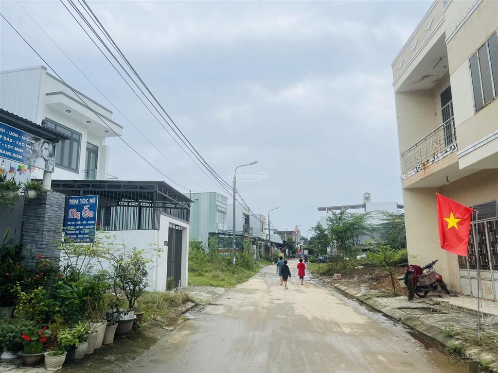 Hòa ninh 1 đường 5.5m dt 95m tại ba nà , đà nẵng giá chỉ 1.85tỷ taay bắc. 0905 556 ***
