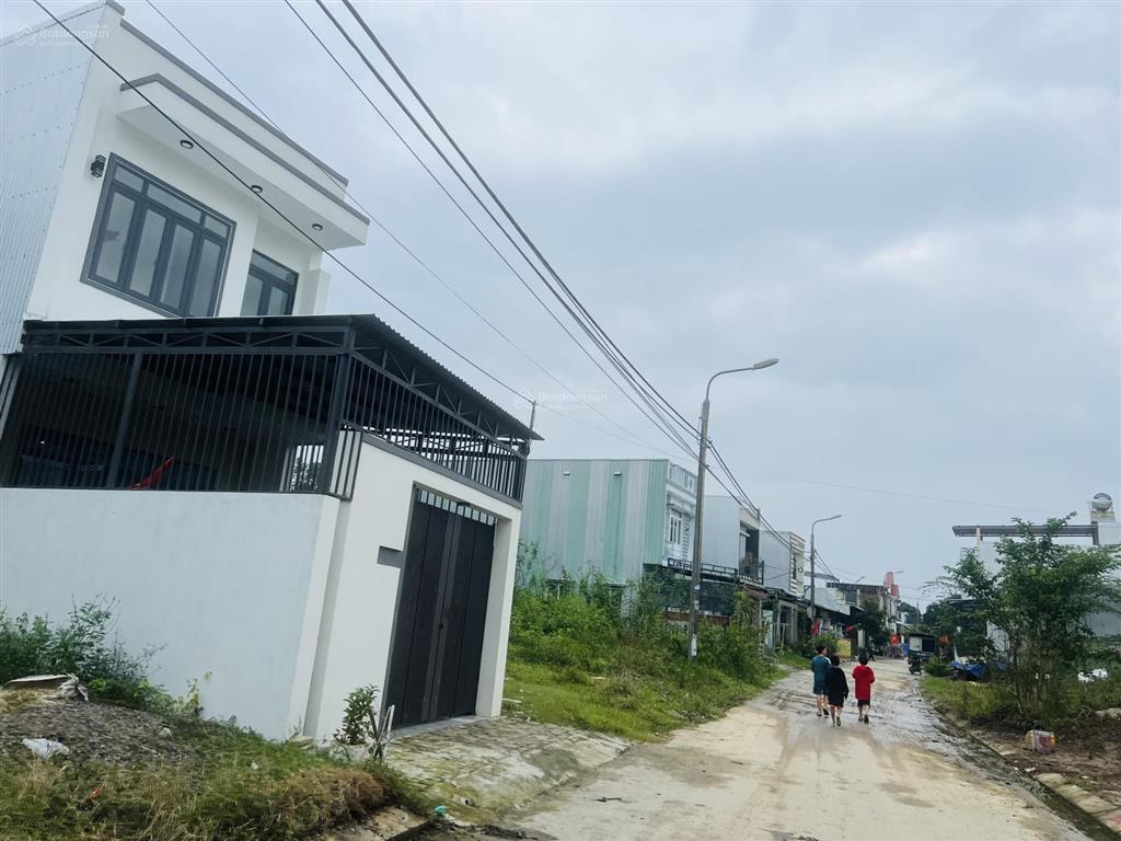 Hòa ninh 1 đường 5.5m dt 95m tại ba nà , đà nẵng giá chỉ 1.85tỷ taay bắc. 0905 556 ***