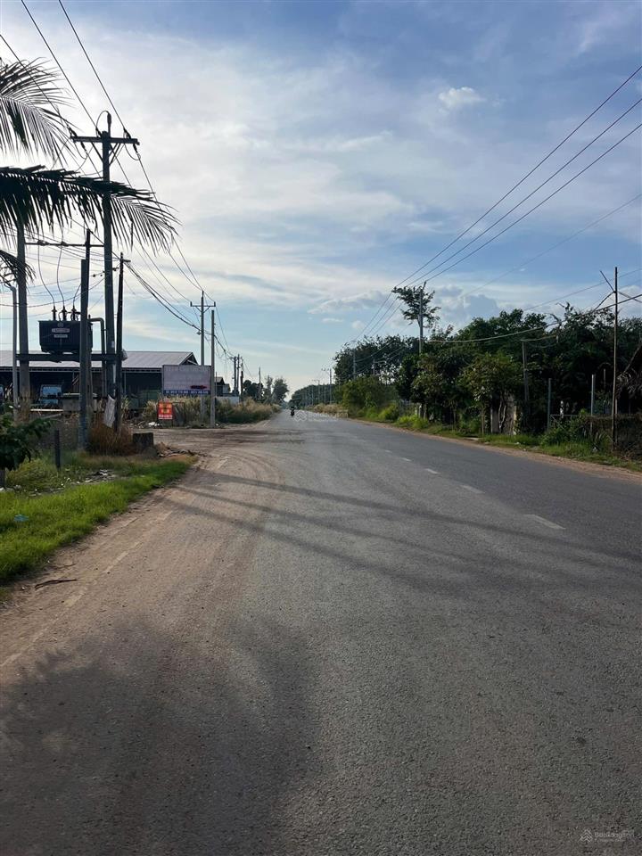 Chính chủ cắt lỗ 500tr bán nhanh lô đất 191m2 mặt tiền đường cao bá quát 16m  0911 133 ***