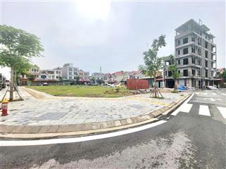 Bán lô góc sẵn sổ view hồ và công viên, 5 phút ra big c  fpt bắc giang