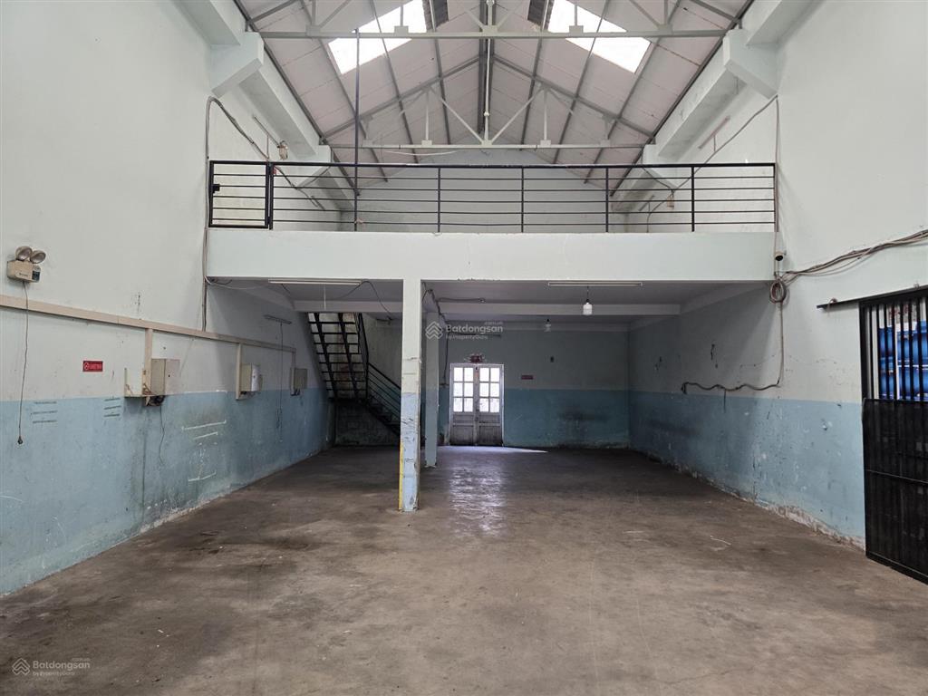 Cho thuê kho, xưởng 250m2 giá 23tr/th, đường xe công 40f kcn tân bình