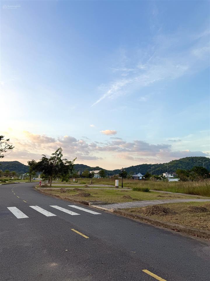 Đất nền giá cực tốt từ chủ đầu tư, trả góp 24 tháng, sổ hồng sẵn  0898 808 ***