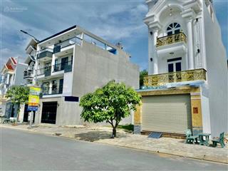 Chính chủ bán gấp 105m2 thổ cư khu dân cư đường nhựa tiện kinh doanh, đầu tư hoặc ở tphcm