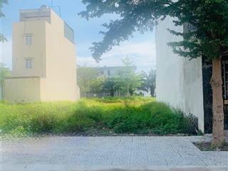 Giảm giá  chính chủ bán nền kế góc 80m2 thổ cư đường nhựa khu dân cư tiện kinh doanh