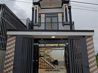 Bán nhà tân phước khánh tân uyên 1 lầu 1 trệt 3phòng ngủ sân xe hơi giá chỉ 2,7 tỷ