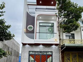 Bán nhà mới xây 2 lầu 1trệt gần trường cấp 1,2,3 tân phuớc khánh tân uyên giá 3ty490tr