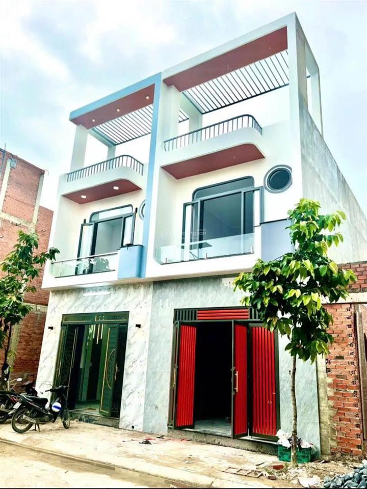 Bán nhà mới xây tân hiệp, tân uyên 1 lầu 1trệt 3phòng ngủ giá 2,48 tỷ hỗ trợ ngân hàng
