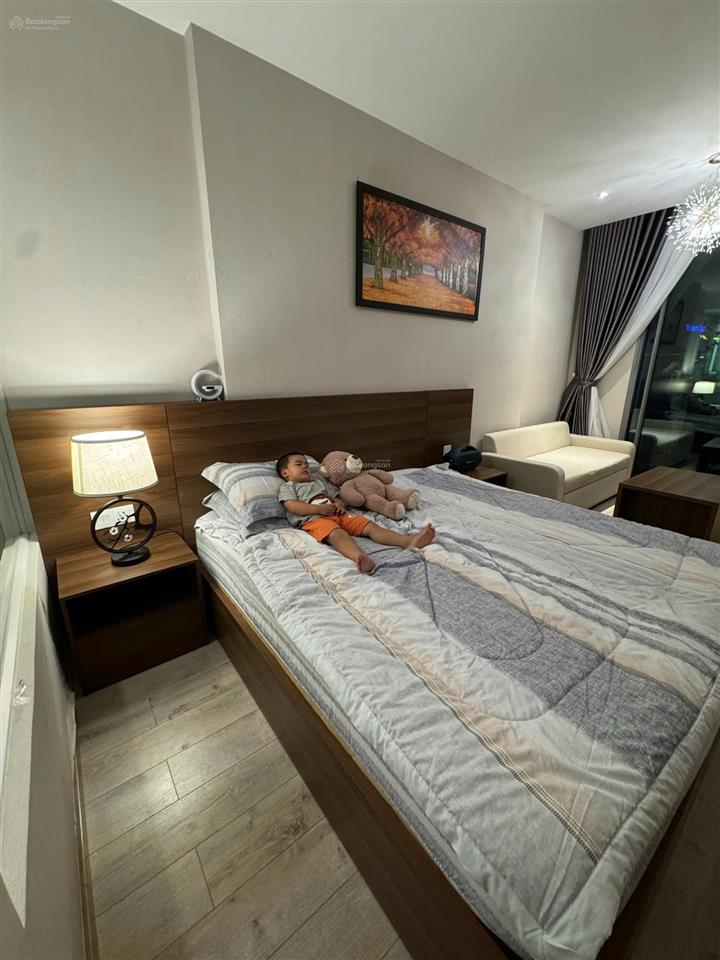 Bán căn view phố có máy giặt giá 1,9 tỷ  0901 383 ***