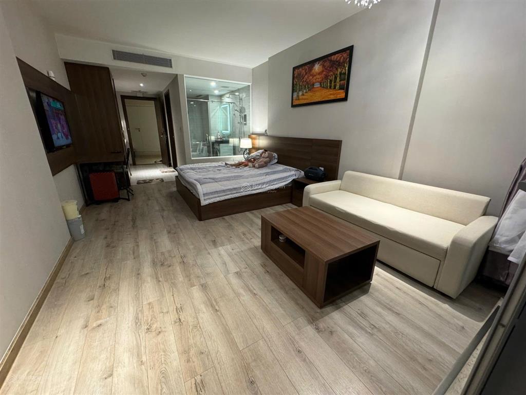 Bán căn view phố có máy giặt giá 1,9 tỷ  0901 383 ***