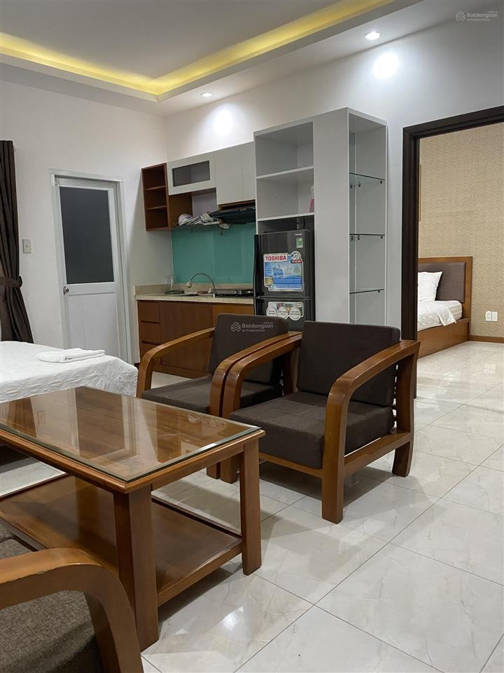 Bán căn góc view phố, phòng ngủ, phòng khách view phố, có ban công lớn giá 2.050 tỷ 0901 383 ***
