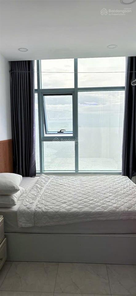 Bán căn view biển giá 2.3 tỷ, phố 1.9 tỷ  0901 383 ***