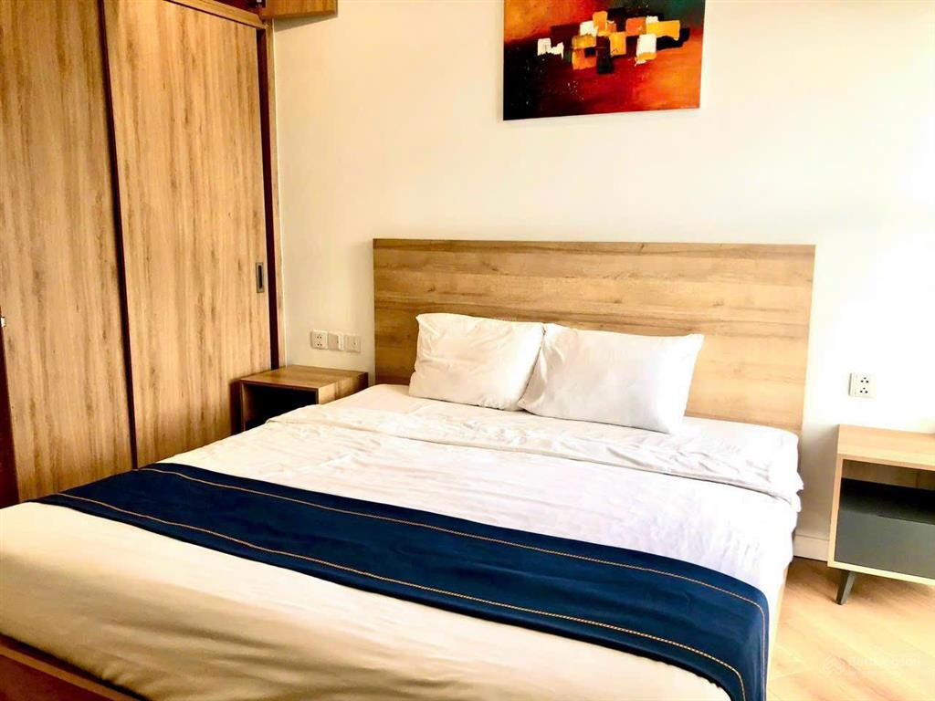 Bán căn góc phố 1 phòng ngủ riêng biệt, 45m2 đang cho thuê 12.5tr/thang giá 2.9 tỷ