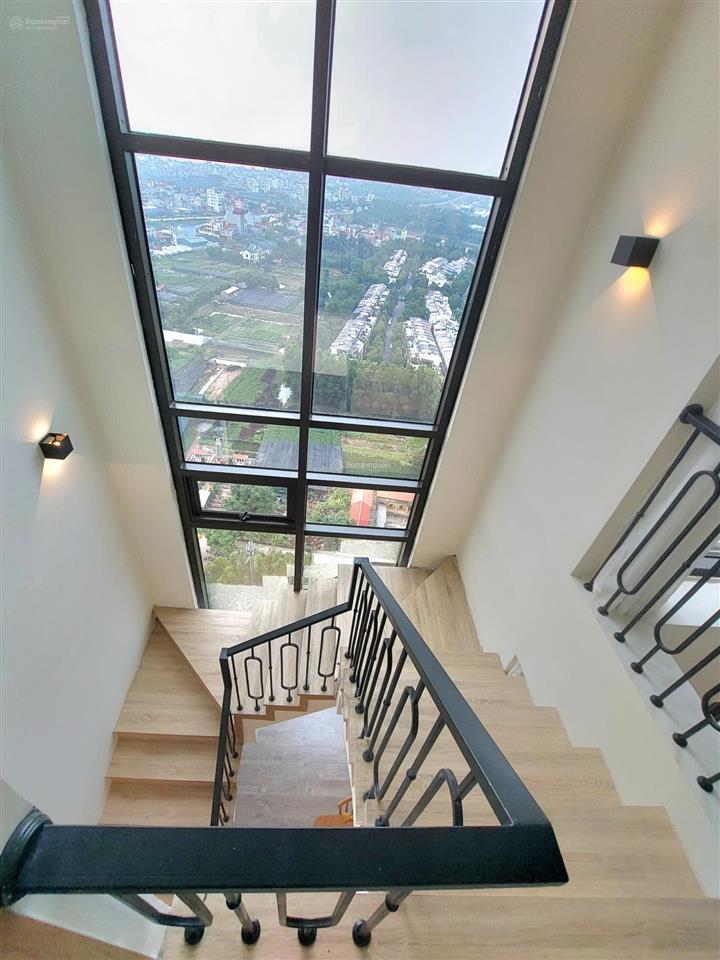 Mời thuê căn duplex 2 tầng. 18 triệu/th, 140m2, 3pn, 3wc