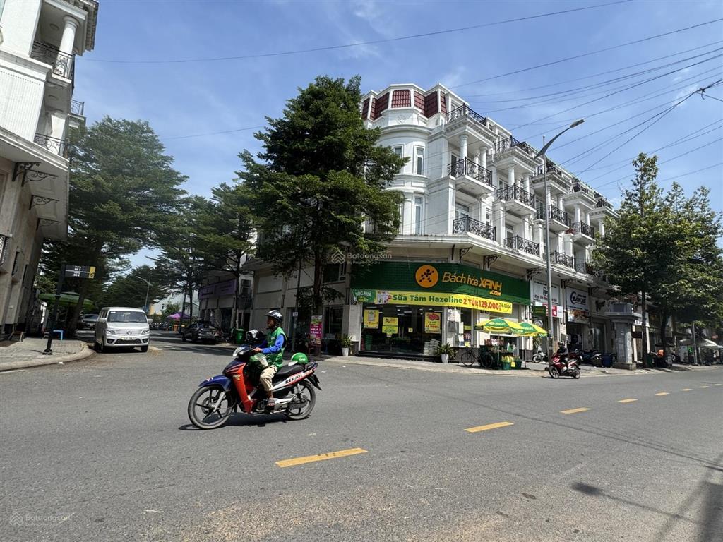 Căn góc 2 mặt tiền đường trần thị nghỉ siêu đẹp, view rộng, 5 tầng, dct 75tr/ tháng