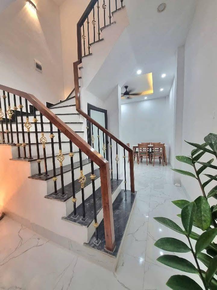 BÁN NHÀ ĐẸP PHÂN LÔ PHỐ TÔ VĨNH DIỆN -THOÁNG TRƯỚC SAU - Ô TÔ QUÀ NHÀ