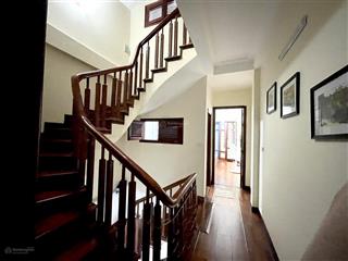 Chính chủ bán nhà 5 tầng ngõ 82 nguyễn phúc lai (thông ngõ 34 hoàng cầu) gần hồ mai anh tuấn