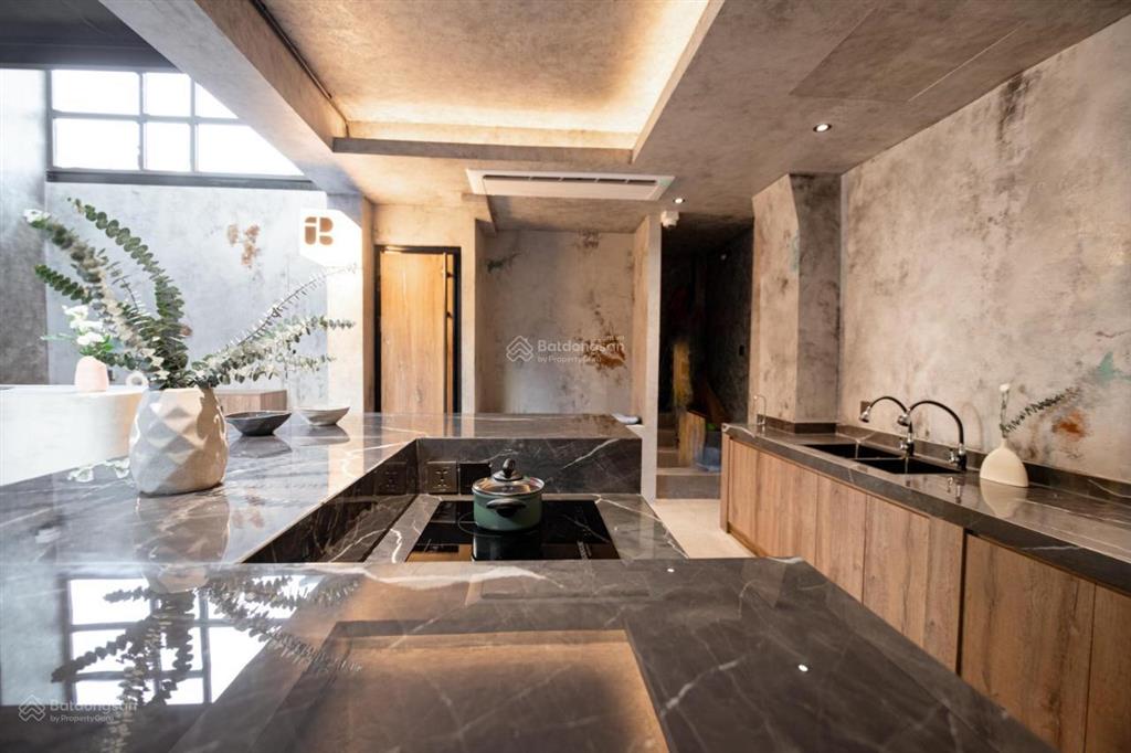 Cần bán ! biệt thự đường nguyễn văn thương,quận bình thạnh( 9x14m4 tầng) nội thất đẹp giá 29 tỷ