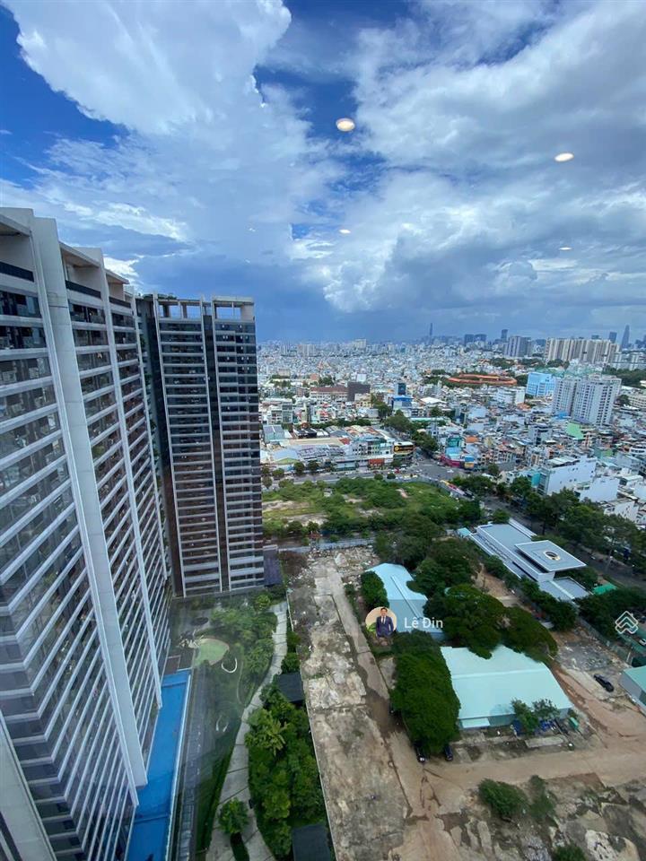 Bán lỗ 1 tỷ 3pn kingdom 101 view quận 1 ngắm pháo hoa. full nt đã có sổ, giá đầu tư.  0989 723 ***