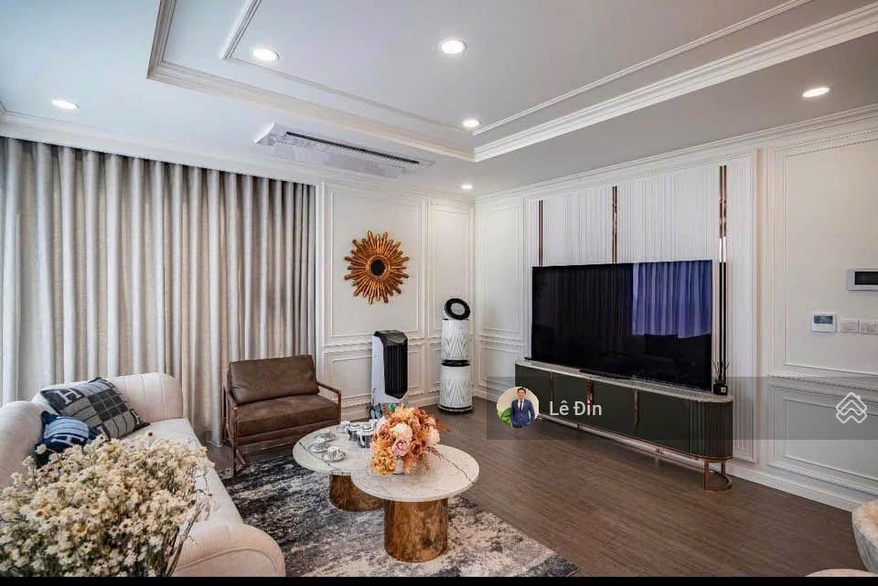 Bán lỗ 1 tỷ 3pn kingdom 101 view quận 1 ngắm pháo hoa. full nt đã có sổ, giá đầu tư.  0989 723 ***