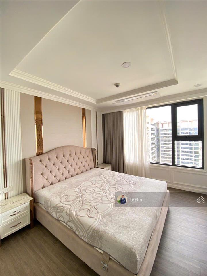 Bán lỗ 1 tỷ 3pn kingdom 101 view quận 1 ngắm pháo hoa. full nt đã có sổ, giá đầu tư.  0989 723 ***