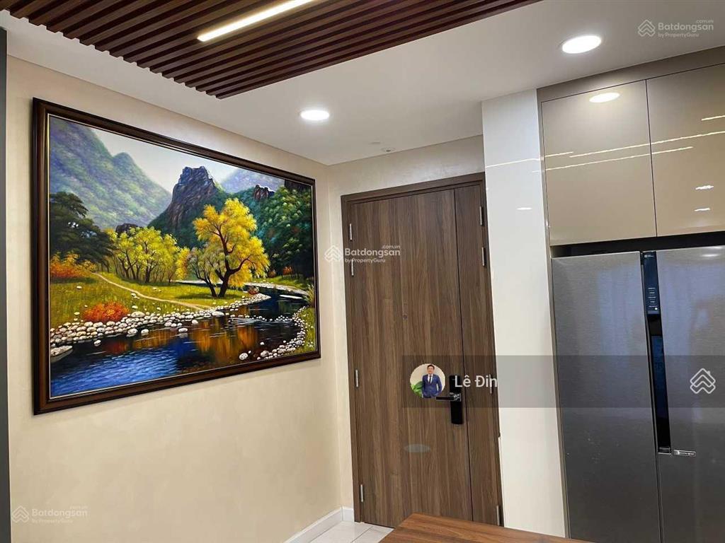 Chính chủ kẹt tiền bán gấp 2pn kingdom 101 quận 10, full nt có sổ, tầng đẹp view thoáng mát, mr đin