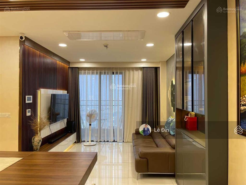 Chính chủ kẹt tiền bán gấp 2pn kingdom 101 quận 10, full nt có sổ, tầng đẹp view thoáng mát, mr đin