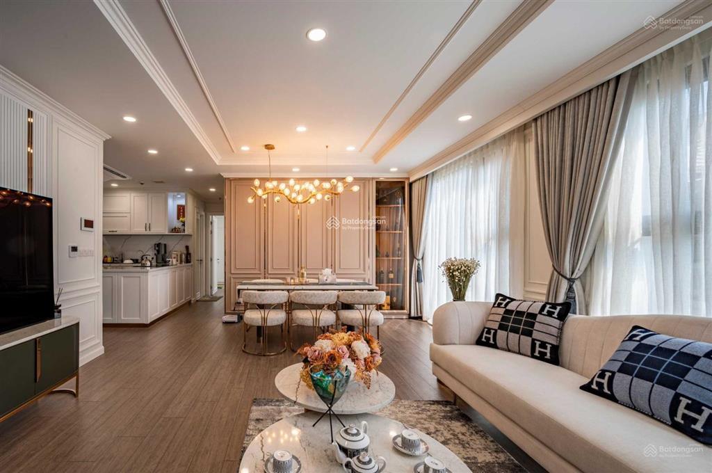Giỏ hàng giá tốt nhất thị trường các căn hộ 2pn, kingdom 101 đã có sổ quận 10. 0907 582 ***
