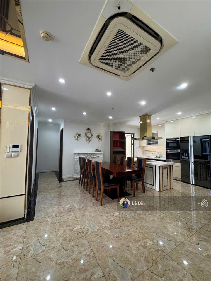 Kẹt bank bán nhanh giá đầu tư 2pn có sổ hà đô centrosa q10, view nhìn toàn cảnh tp.  0989 723 ***