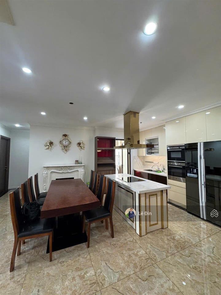 Kẹt bank bán nhanh giá đầu tư 2pn có sổ hà đô centrosa q10, view nhìn toàn cảnh tp.  0989 723 ***