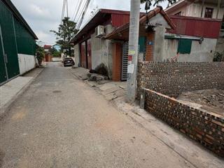 Đất Đông Dư trong đê ngay gần trường học oto tránh 