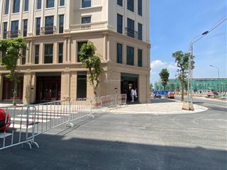 Hàng hiếm tại vinhomes global gate, cho thuê căn góc shophouse. dt 165m2, mt 17m. view công viên