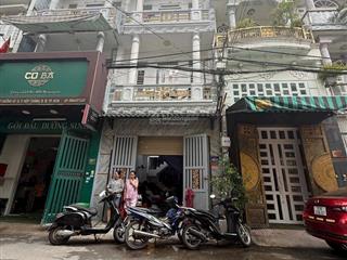 Gần chợ hiệp thành đường 8m thông  đúc 3 tầng 4pn khu đồng bộ