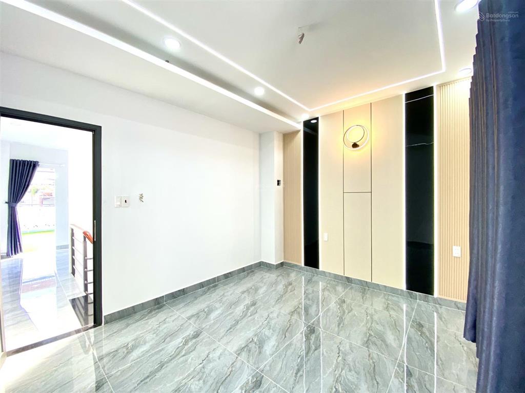 Nhà 80m2 1/ thới an 16  4m x 20m đúc 1 trệt 2 lầu hxh tận nhà