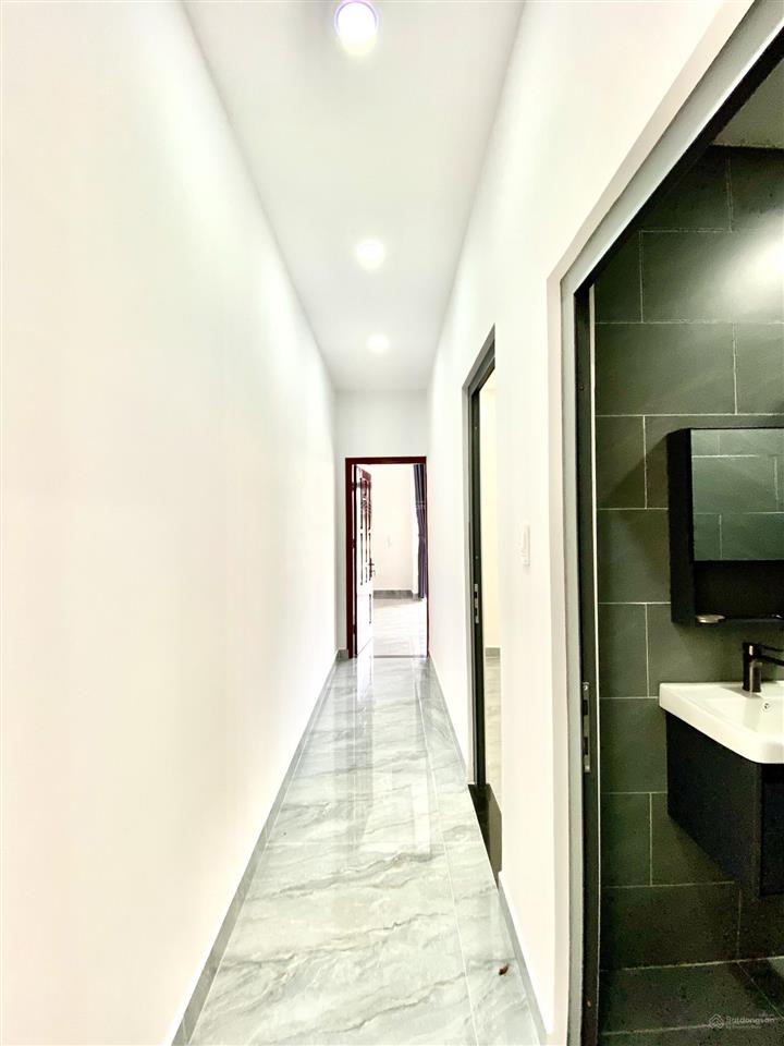 Nhà 80m2 1/ thới an 16  4m x 20m đúc 1 trệt 2 lầu hxh tận nhà