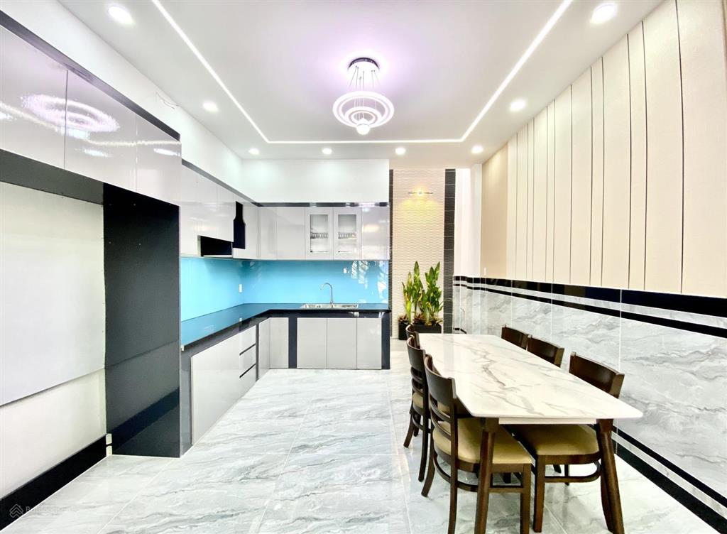 Nhà 80m2 1/ thới an 16  4m x 20m đúc 1 trệt 2 lầu hxh tận nhà