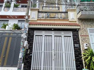 Nhà phố 1/ đường 6m  ngang 4m x 17m 68m2 đúc 1 trệt 2 lầu