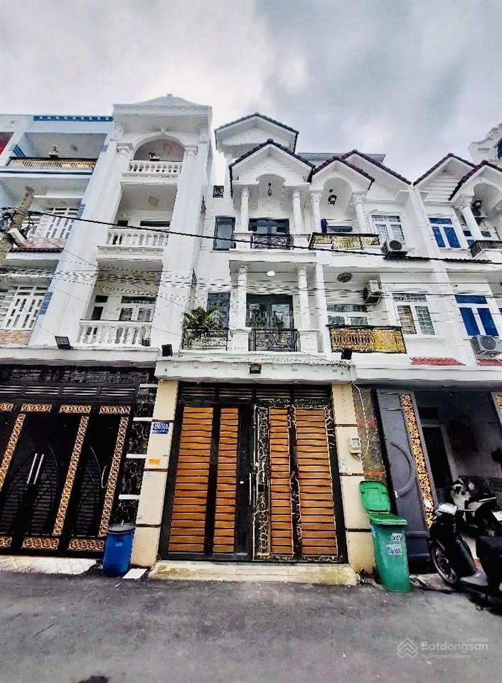 Nhà phố 1/ đường liên khu 2 5 ngay metro q12. dt 4 x 15m. trệt, 3 lầu, 5pn, 4wc. đường 10m nhựa