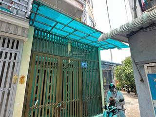 Nhà sổ riêng giá rẻ ngay metro q12 giáp gò vấp. 3 x 14m trệt, lầu, 2pn, 2wc. nhà cũ tiện sửa mới