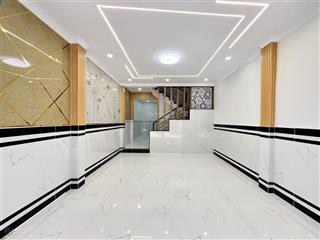 Nhà đẹp sổ riêng, ngay phần mềm quang trung, bv q12. 4 x 11m, trệt, lầu, 2pn, 2wc. hẻm 3.5m thoáng