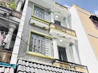 Nhà phố sổ riêng ngay chợ hiệp thành  nguyễn ảnh thủ. 4.7 x 11m, trệt, 2 lầu, 4pn, hẻm nhựa 8m