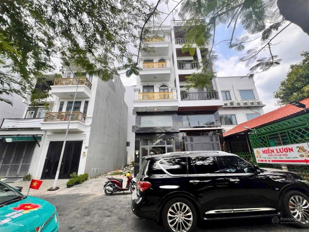 Nhà đẹp sổ riêng ngay ngã tư ga giáp gò vấp. 4 x 15.5m. trệt, lững, 3 lầu, đường nhựa 8m. xe tải ok