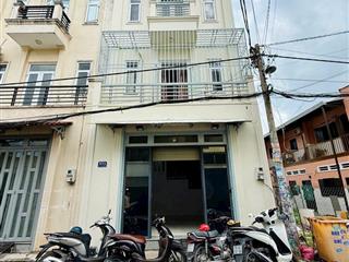 Nhà mt kinh doanh hẻm 91 thạnh xuân 33. ngay hà huy giáp sát ngã tư ga nhà 2 lầu 4pn, 4wc. xe tải.