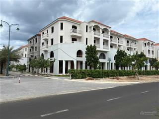 Căn góc shophouse mặt tiền lê duẩn, tuy hòa vài bước đến hồ bơi, ra biển, quảng trường nghinh phong