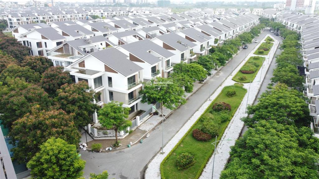 Bán gấp biệt thự dương nội, đường đôi vườn hoa, gần lê quang đạo. 0983 983 ***