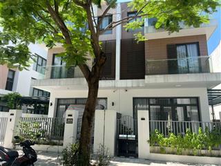 Cần bán căn biệt thự an vượng. dt 180m2 hướng tây bắc.nhà xây thô hoàn thiện mặt ngoài
