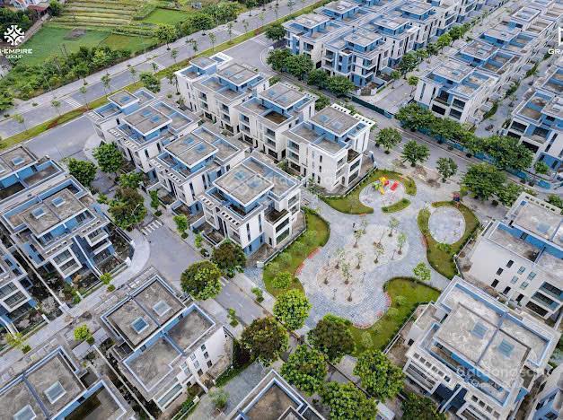 Bán cắt lỗ biệt thự an quý villa. dt 198m2. giá đầu tư.  0983 983 ***