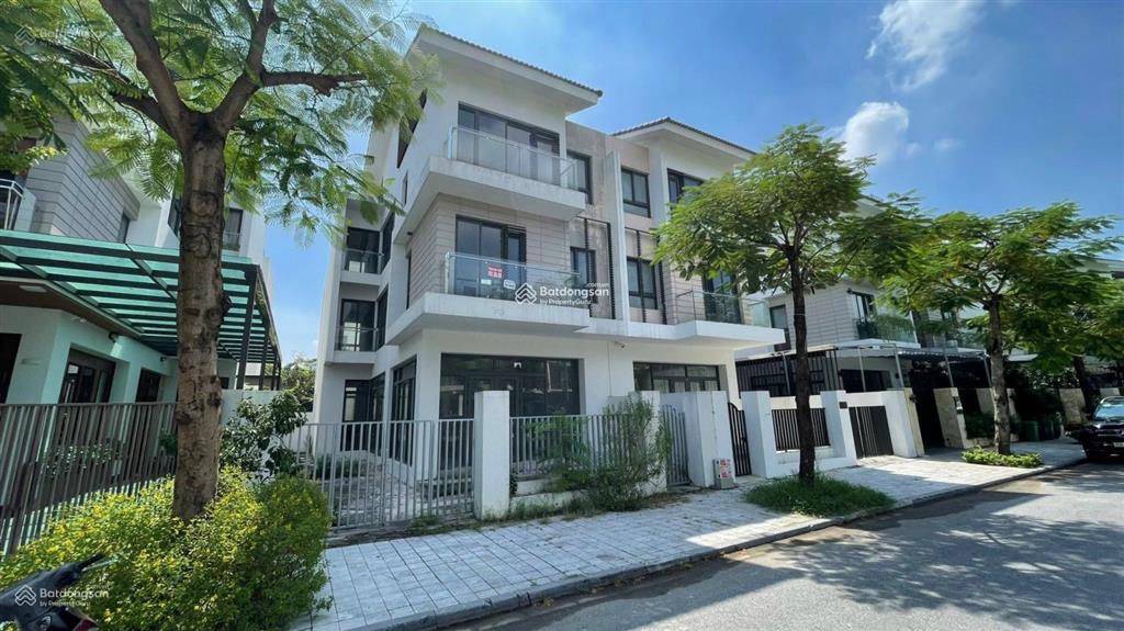 Chính chủ cần bán gấp căn b01.06 biệt thự dương nội. dt 189m2 hướng tây bắc. đường rộng 17.5m